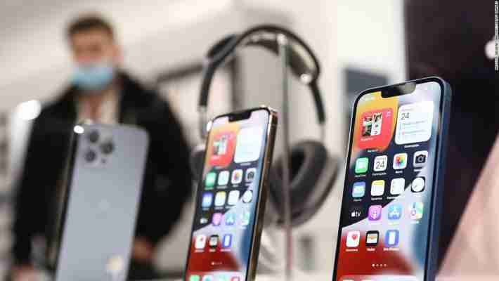 Apple suspends all product sales in Russia