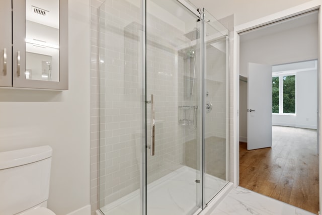 Sliding Shower Door vs. Curtain: Which is Better?